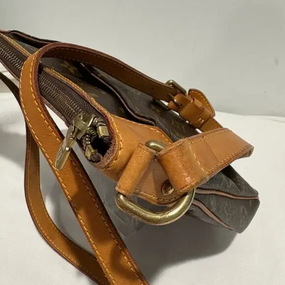 Authentic Louis Vuitton Monogram Odeon PM Crossbody with certificate - Picture 9 of 15